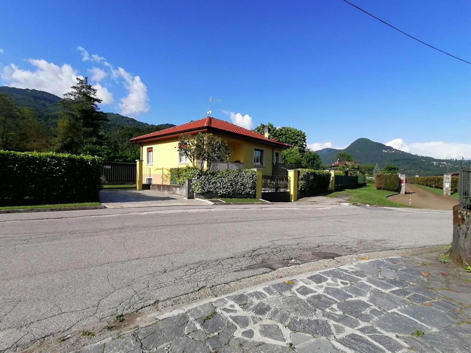Casa Vacanza Elena San Bernardino Verbano エクステリア 写真